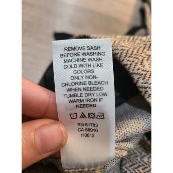 Maurices 1/2 womens black tan and white skirt with black lace trim new with tags - Picture 6 of 8